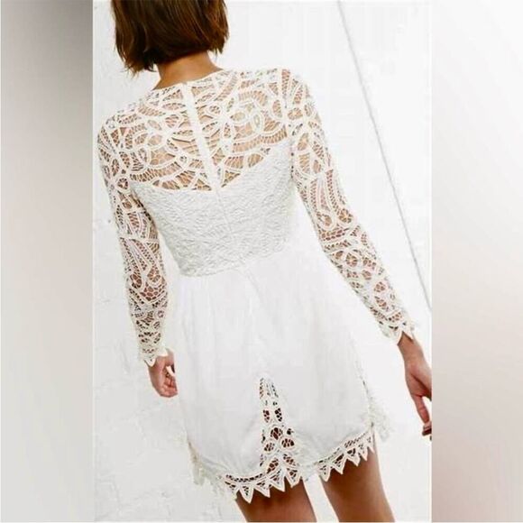 Saylor Josie Ivory Crochet Lace Mini Dress size small - Picture 2 of 9